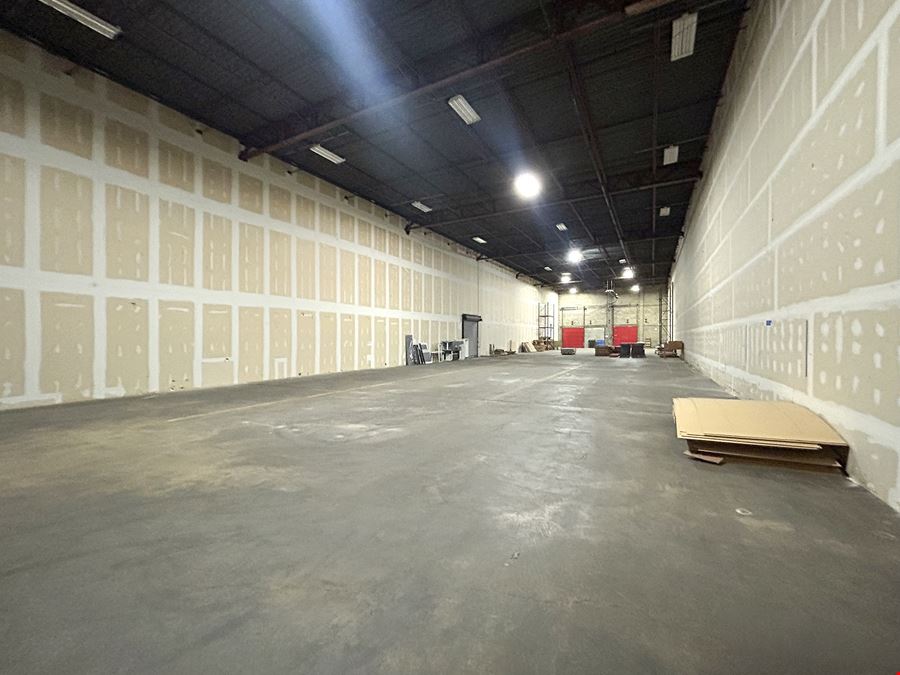 20,000 SF Distribution Warehouse Space