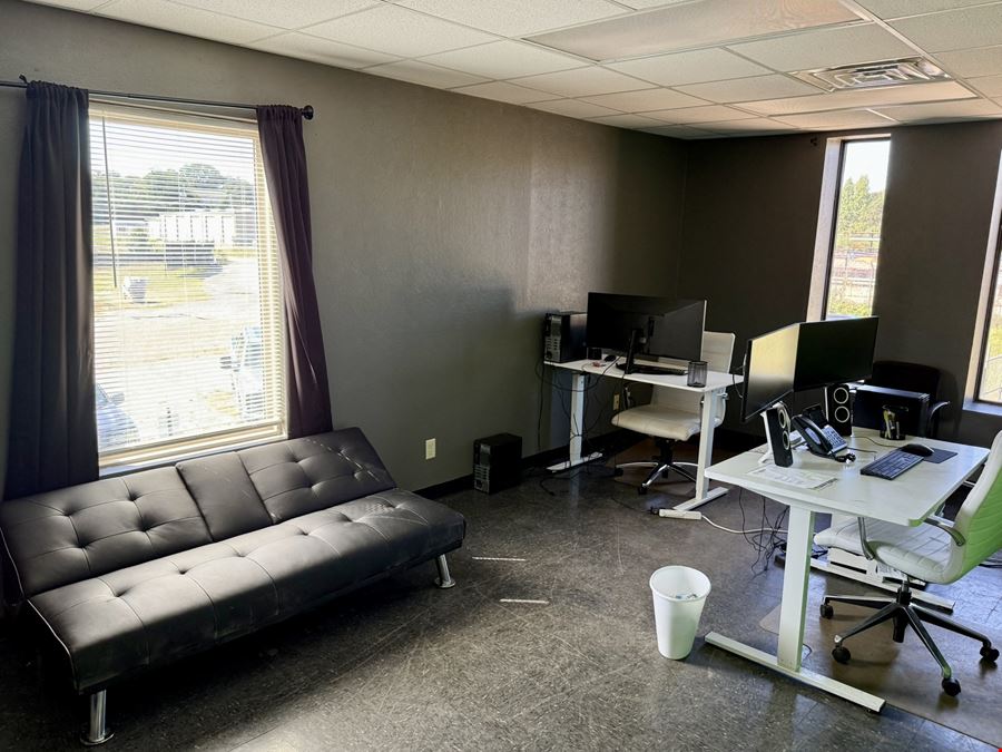 13,500 SF on 5.04 Acres