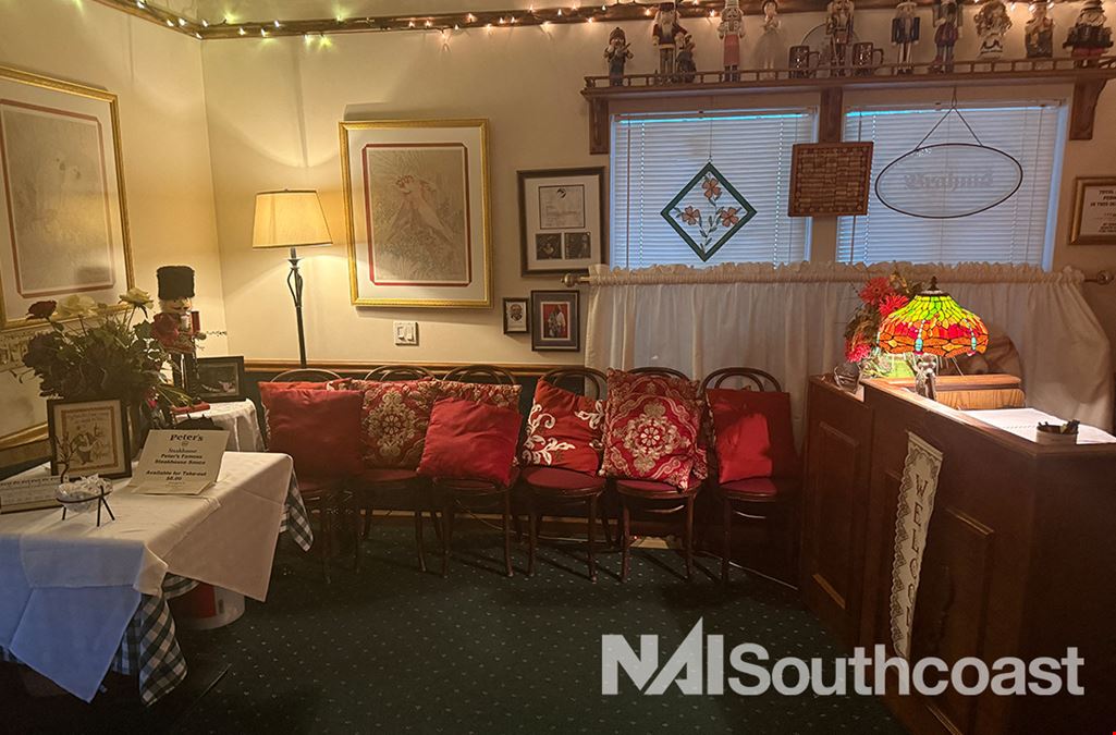 Turnkey Restaurant in Downtown Jensen Beach