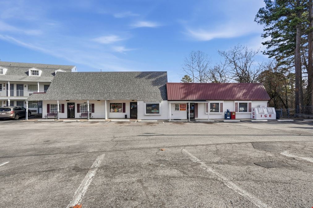 Alpine Liquor & Lodge