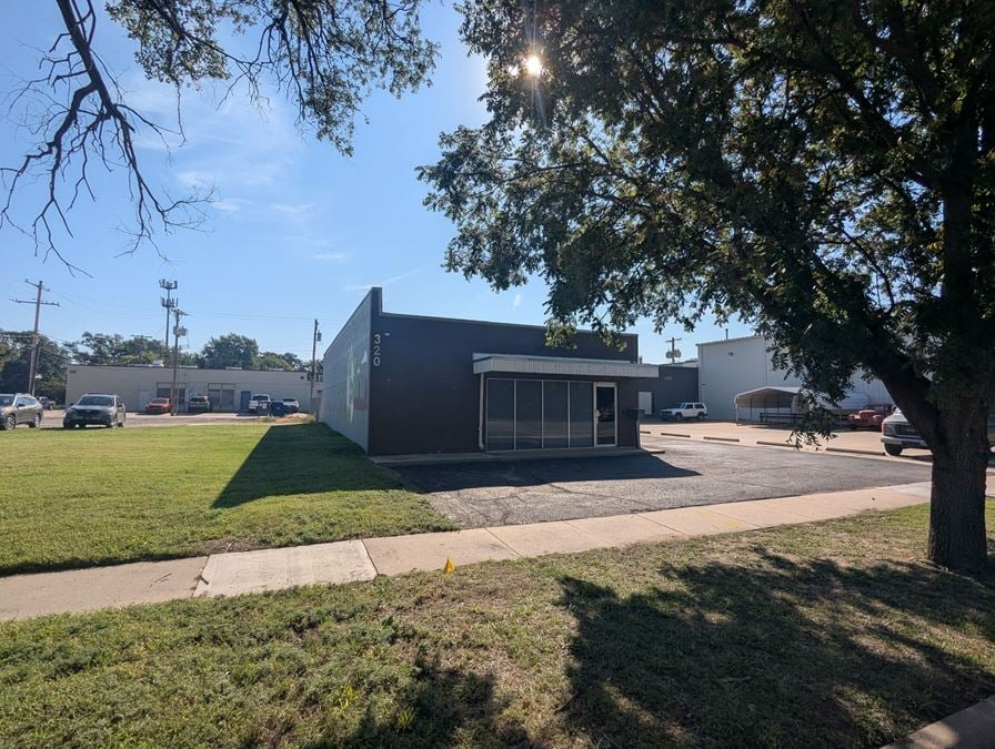1,950 Flex Office Space for Lease