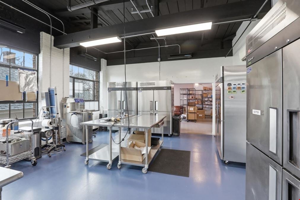 Sun-drenched 1,521sf Space for Lease in Amesbury, MA