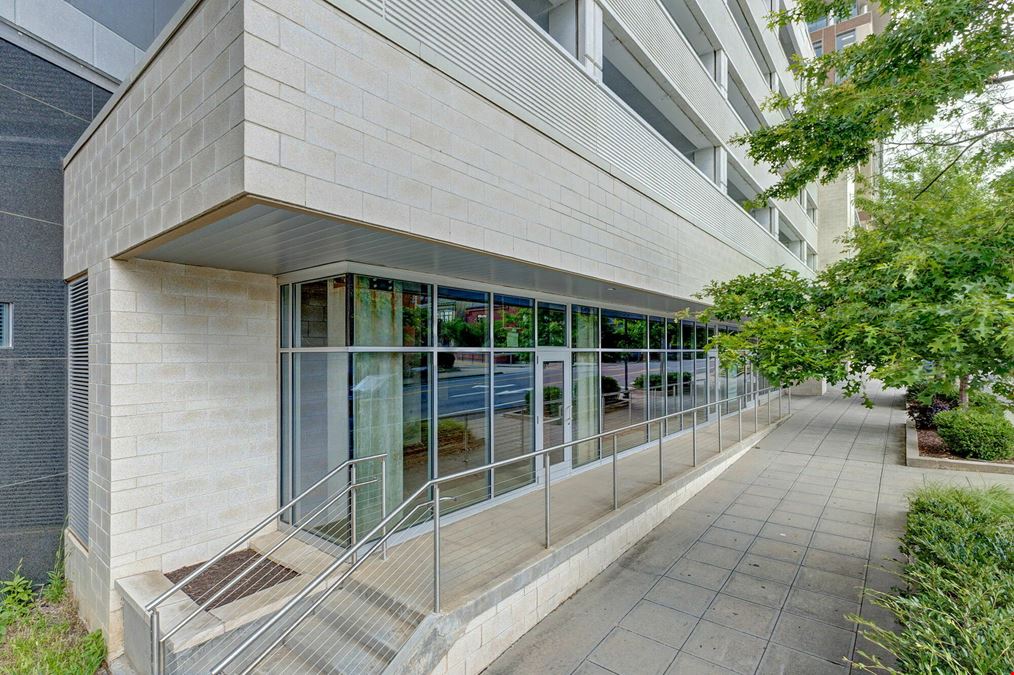 106 W Washington St