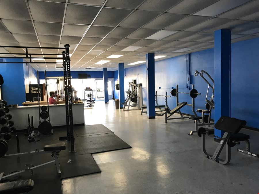 Prime Commercial Space For Sale/Lease off Academy