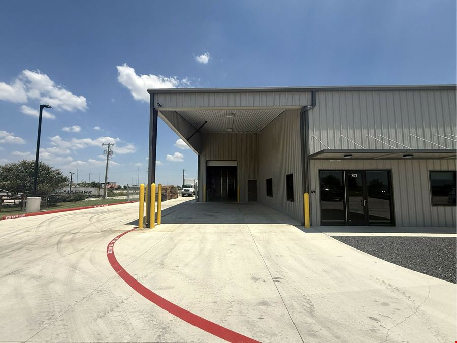 801 County Road 118