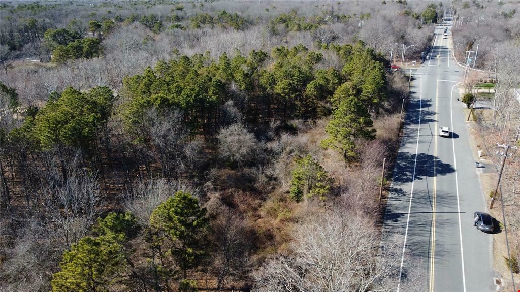 Bellport Avenue, Medford, New York 11763, Suffolk County