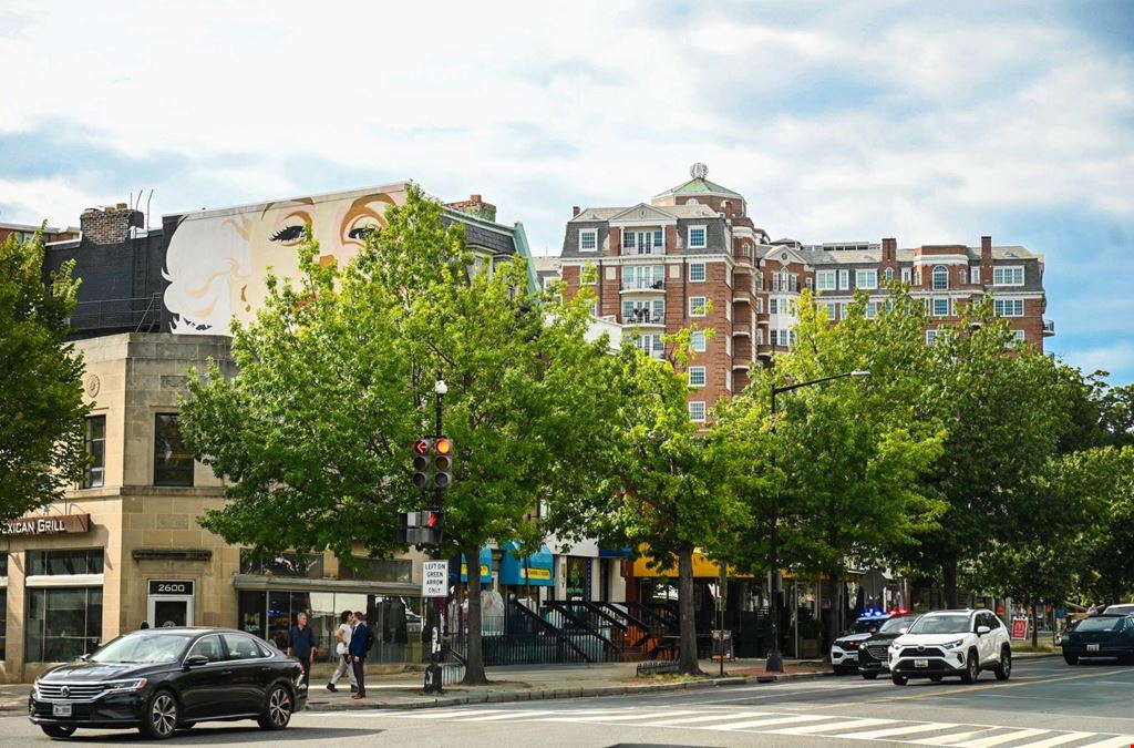 2604 Connecticut Ave