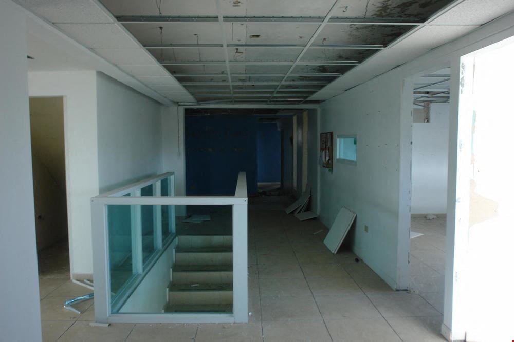 Toa Baja Levittown Commercial Building - For Sale