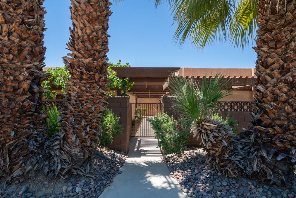 Palm Desert Garden Apartments