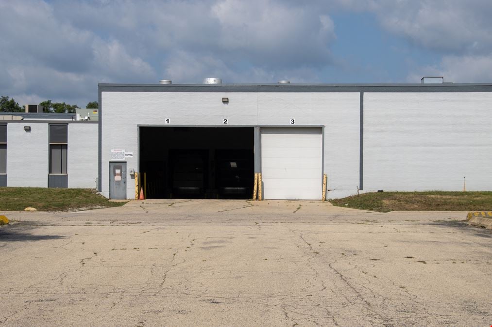 264,730 SF for Sale/Lease | 1600 Industrial Drive, McHenry, IL