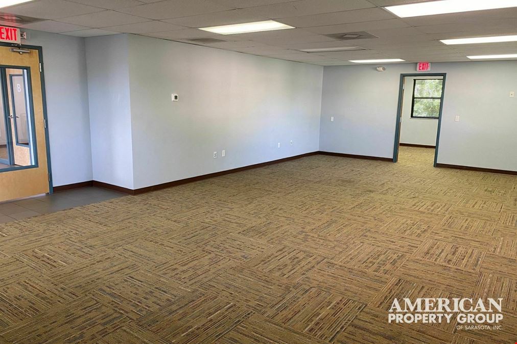 Stand Alone Building Zoned CG w/ 2,640 sf +/-
