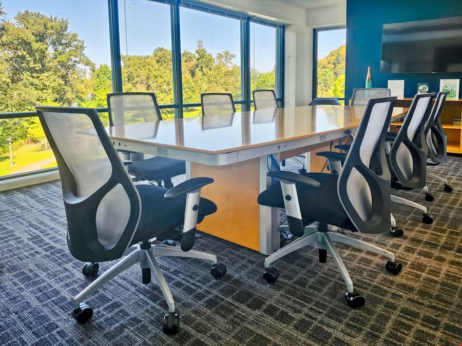 Regus - Portland - River Park Center