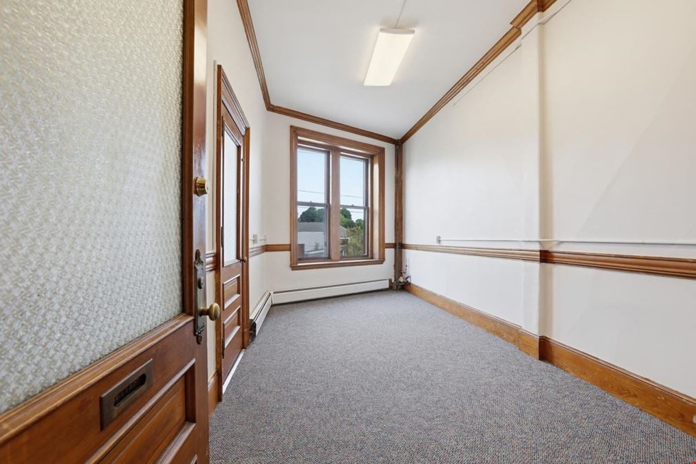 NOW LEASING! Premier Office/Retail Suites in Downtown Amesbury, MA