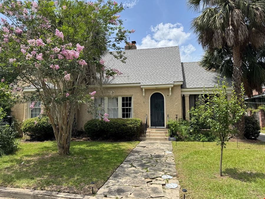 110 W Adair St