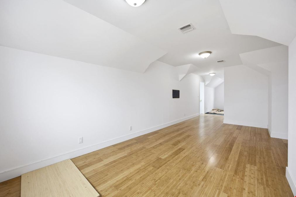 96 Coale Ave