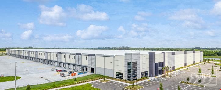 Kings Logistics Center | 658,000± SF Cross Dock Warehouse
