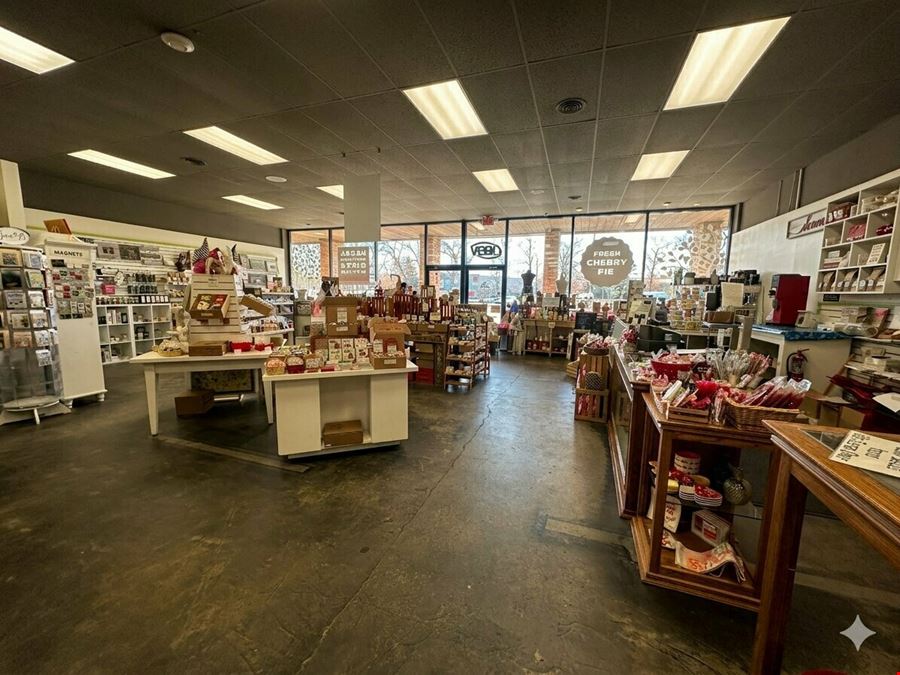 Retail Suite - Campus Plaza
