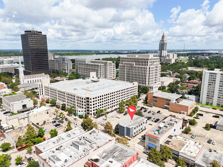 Former Bank Branch w/ Drive Thru in Downtown Baton Rouge
