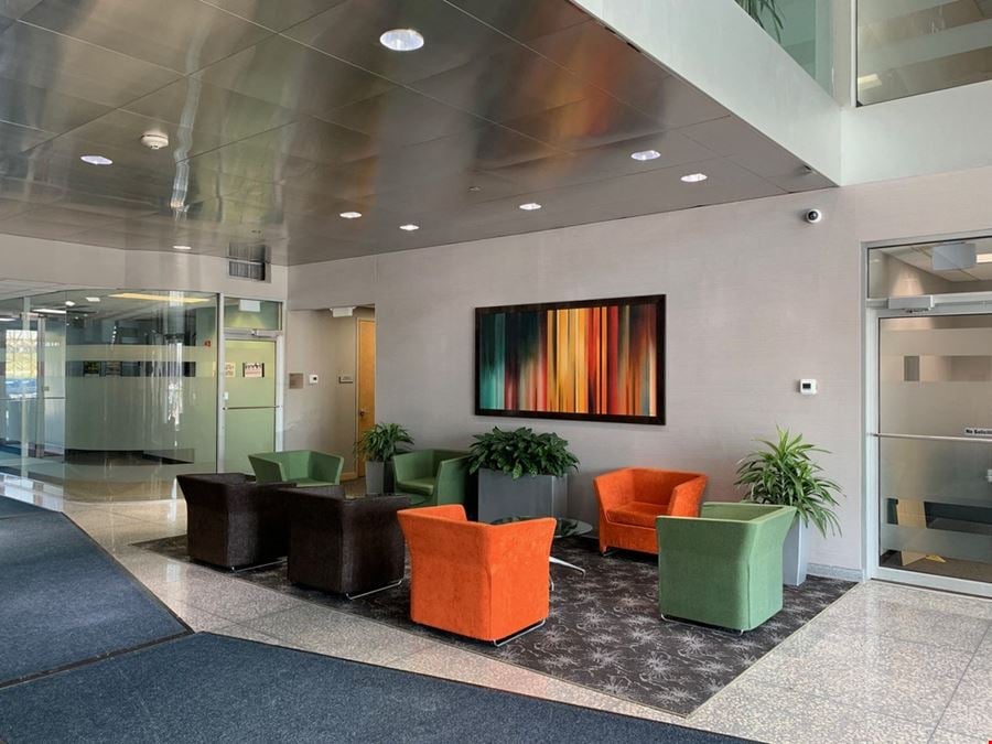 Lakewoods Corporate Center