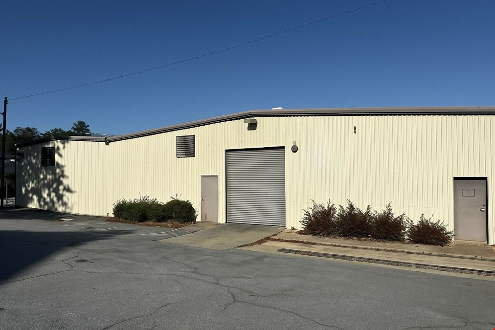 1718 Highway 138 N.E.