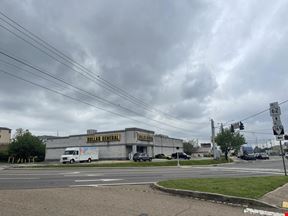 10,488 SF Retail Building – For Sale or Lease