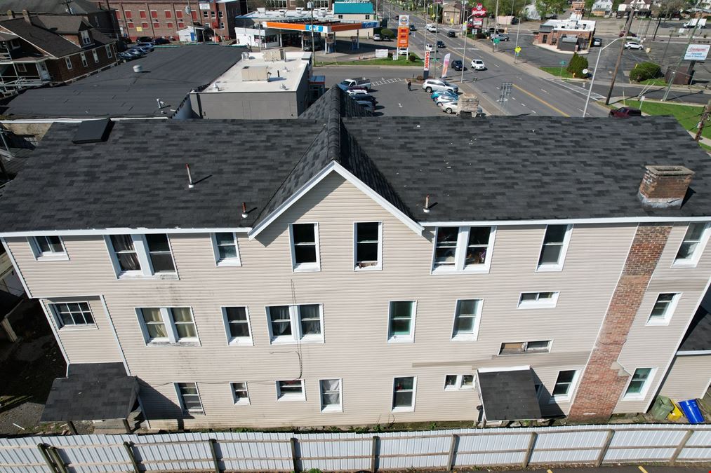 1408 E Main St
