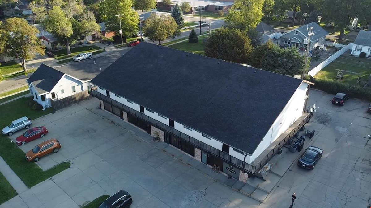 2332 N Cotner Blvd