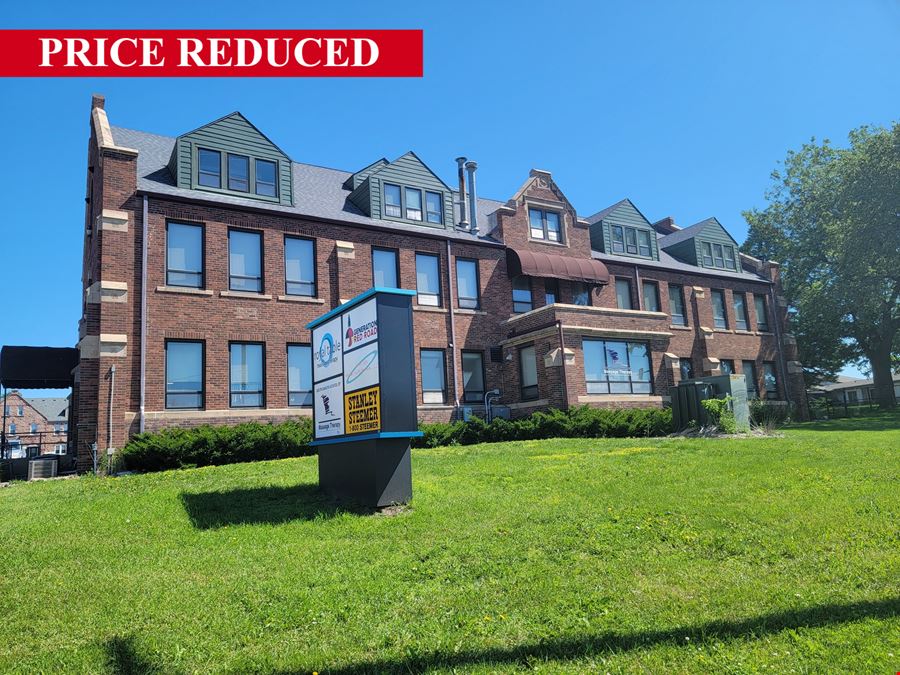 100 N. Krohn Place