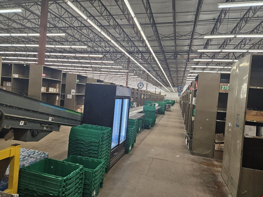 599,465 SF Distribution Center