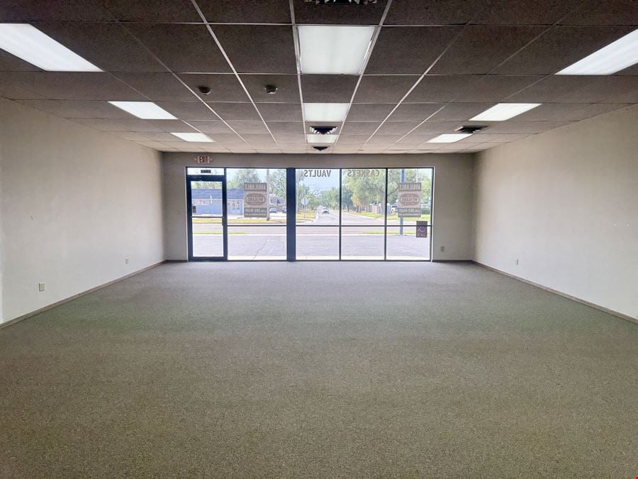 RETAIL/OFFICE NEAR WEST & CENTRAL