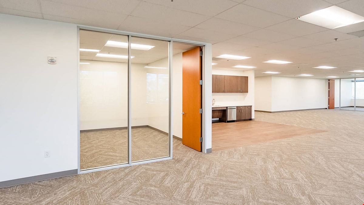 Amber Oaks Corporate Center - Building G
