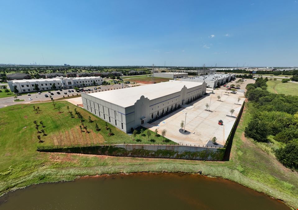 Market Center Warehouse