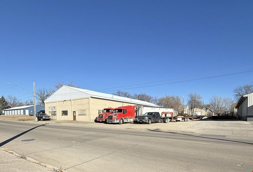 104 11th St NE - Industrial Building For Lease