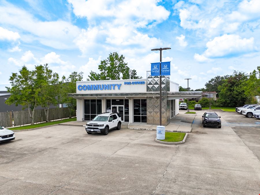 ±8.71 Acre Mixed-Use Portfolio Near Hwy 90 and Airport