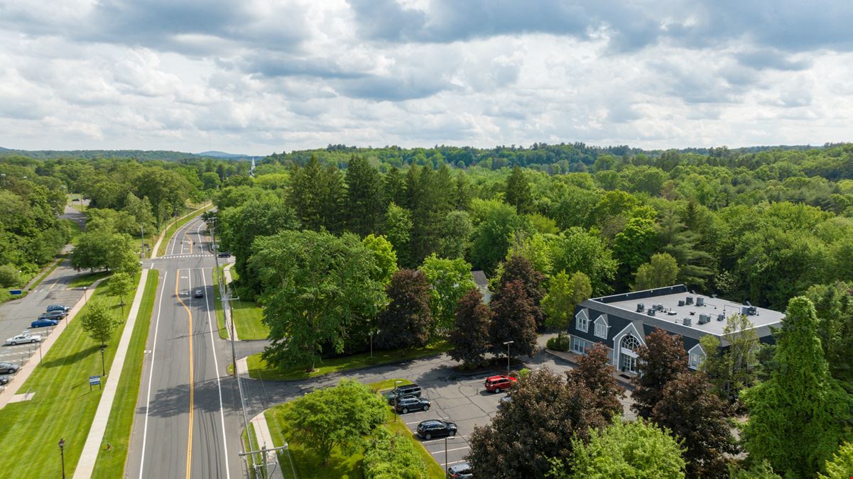 111 Simsbury Rd, Unit 4