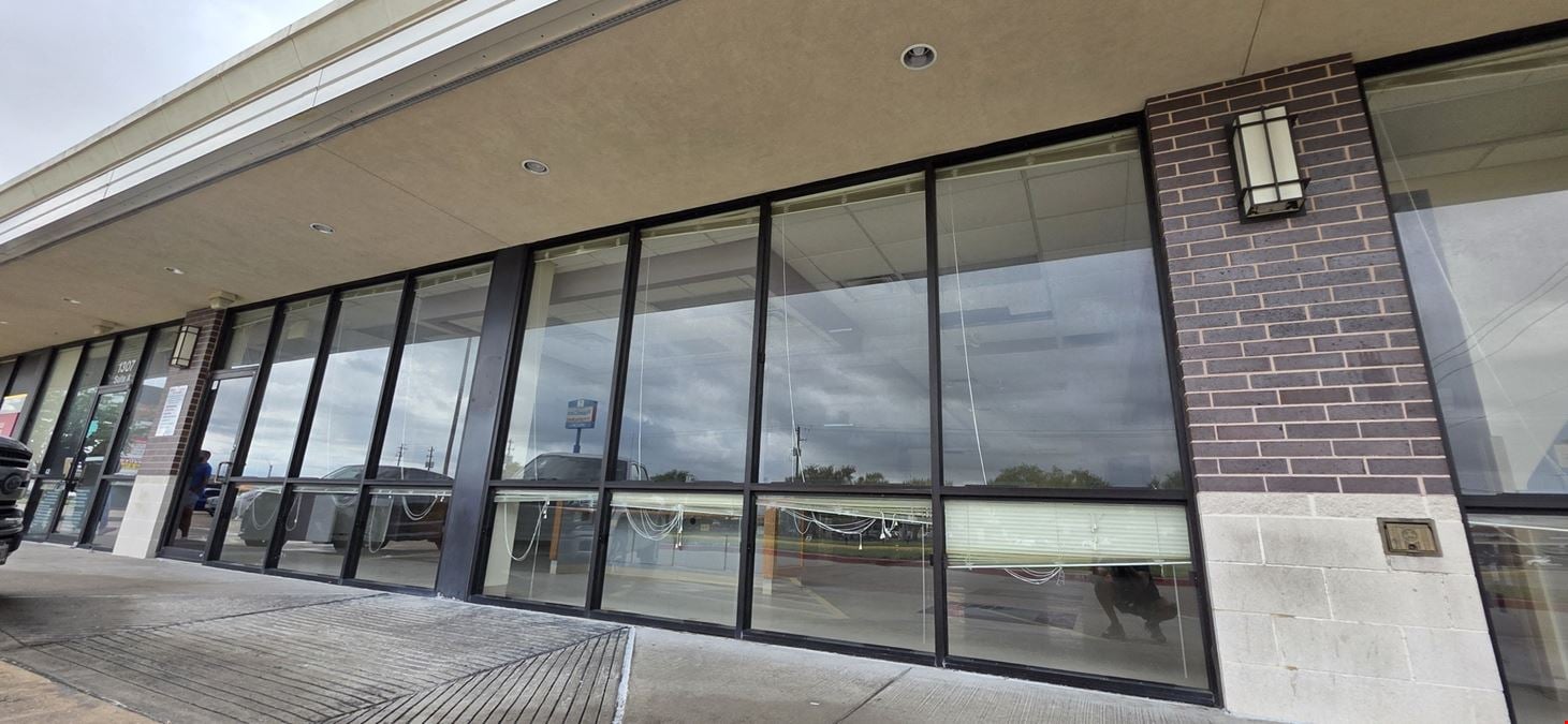 1307 W Fairmont Pkwy