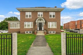 93 Roxbury St