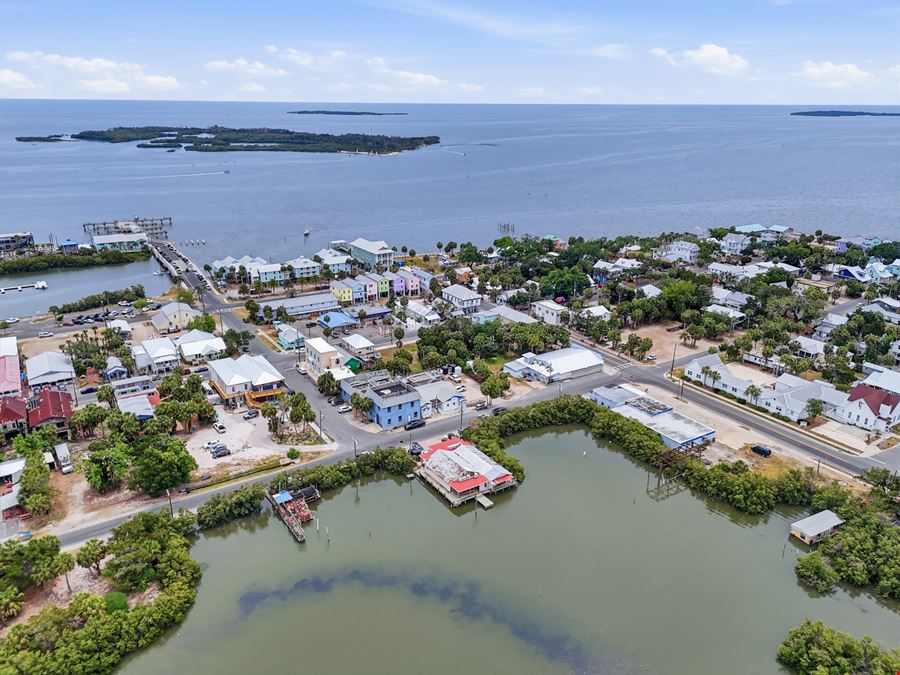 Fishbonz Sandwich Shop and Apartment Rental