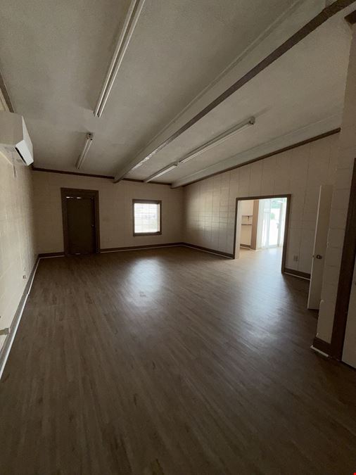 1102 Meeting St