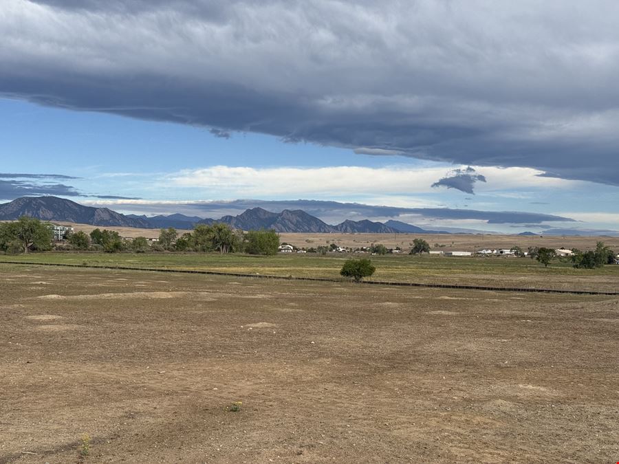 ±42.765-Acre Land Tract