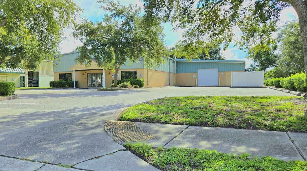 Immaculate Office & Flex Warehouse Building!