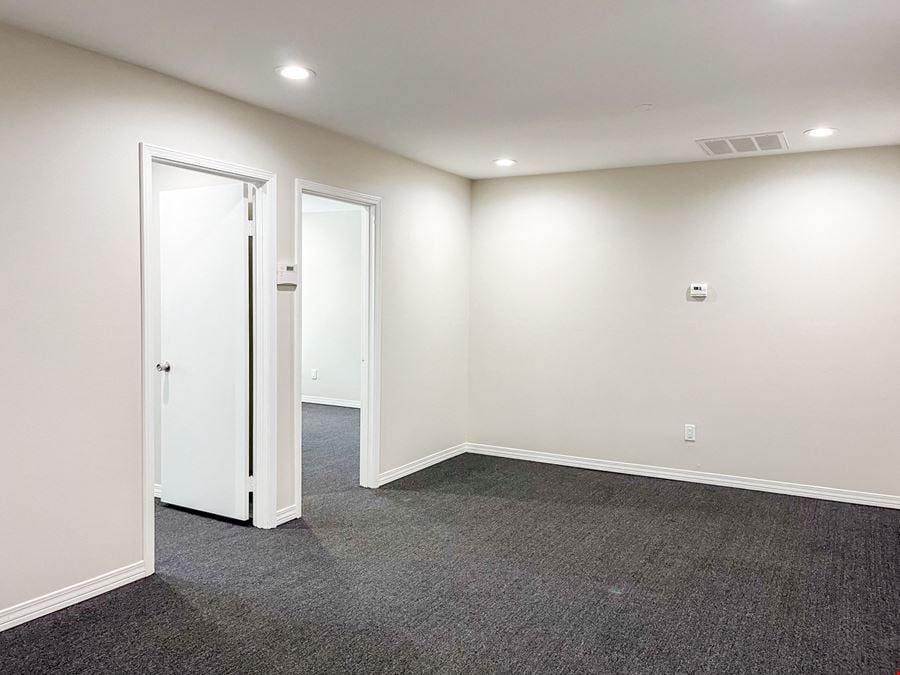 Last Remaining Suite in Shenandoah Professional Plaza