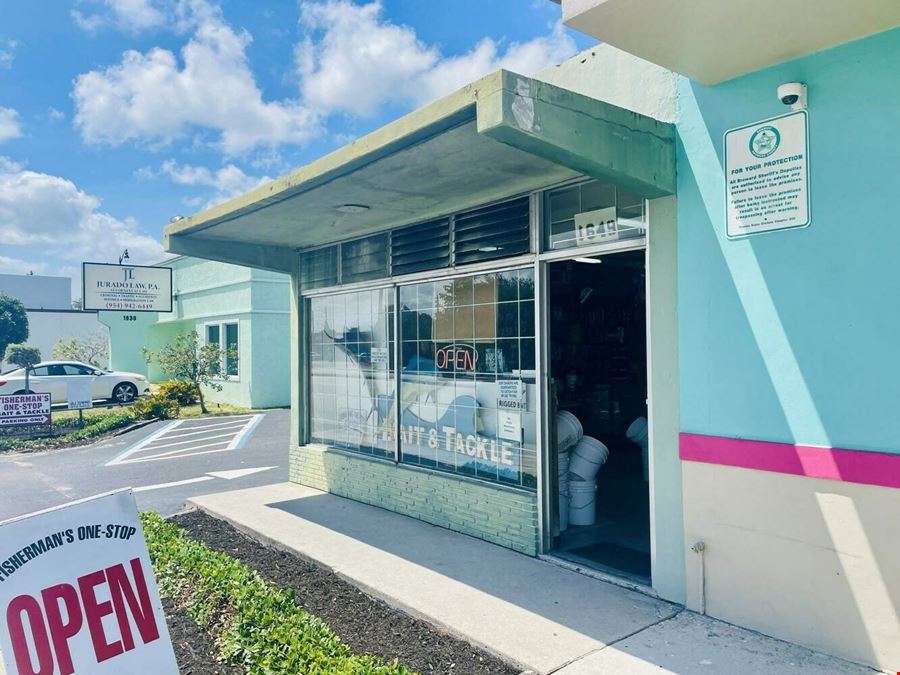 High-Visibility Retail Building in Pompano Beach