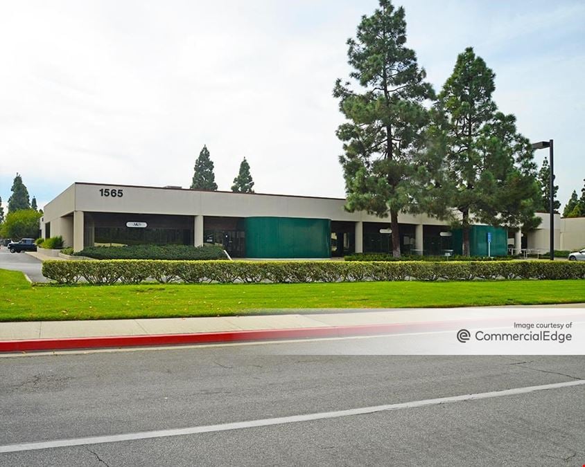 Harbor Gateway Business Center - 1570 Corporate Drive