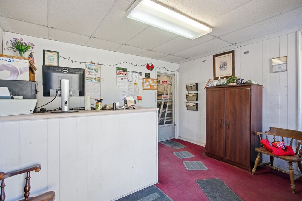 2,400 SQ FT Warehouse- Central, Near Clemson