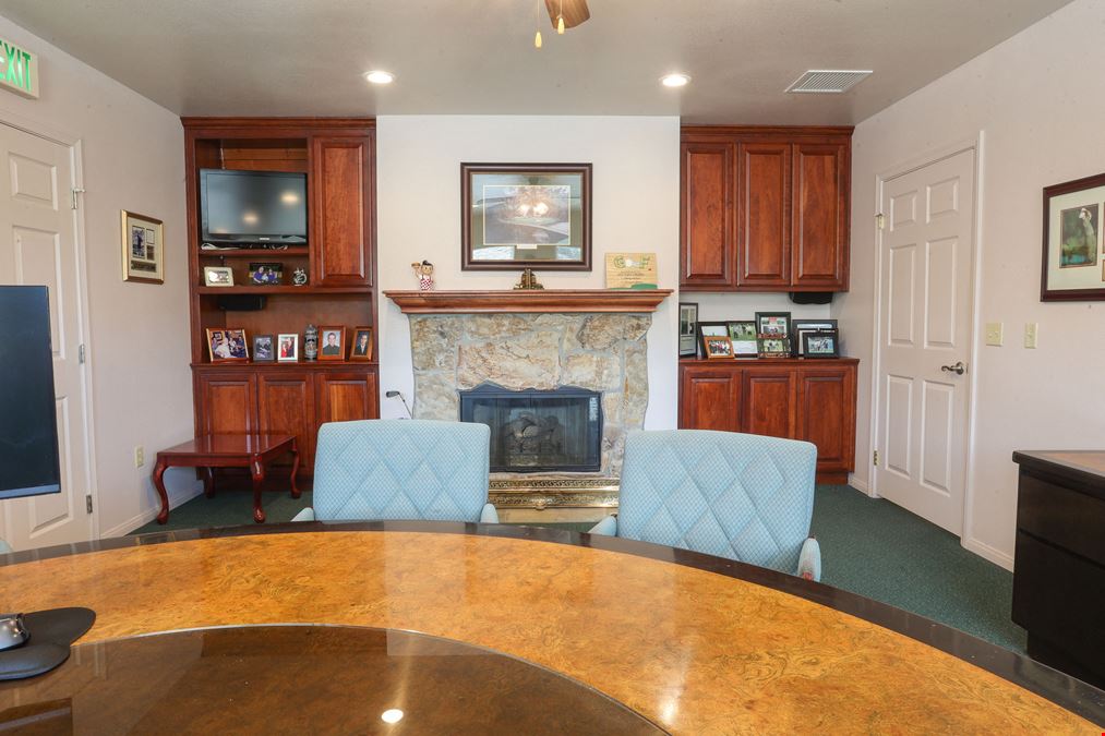 303 N Glendora Ave