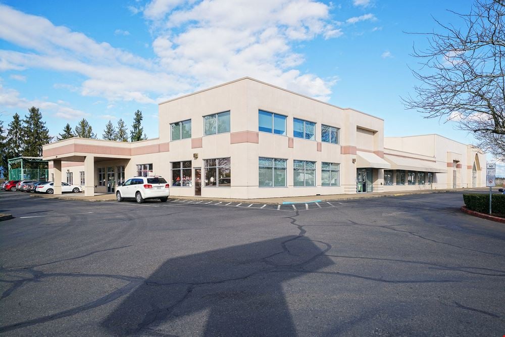 High Visibility Office/Retail Opportunity