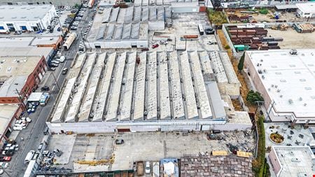 Preview of Industrial space for Rent at 935 E 59th St
