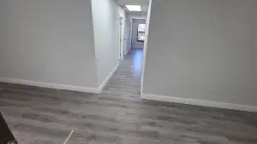 924 SF Suite 223 PROFESSIONAL & MEDICAL OFFICE SPACE FOR LEASE
