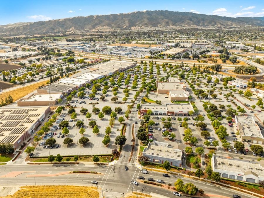 Kohl's at Gilroy Crossing 